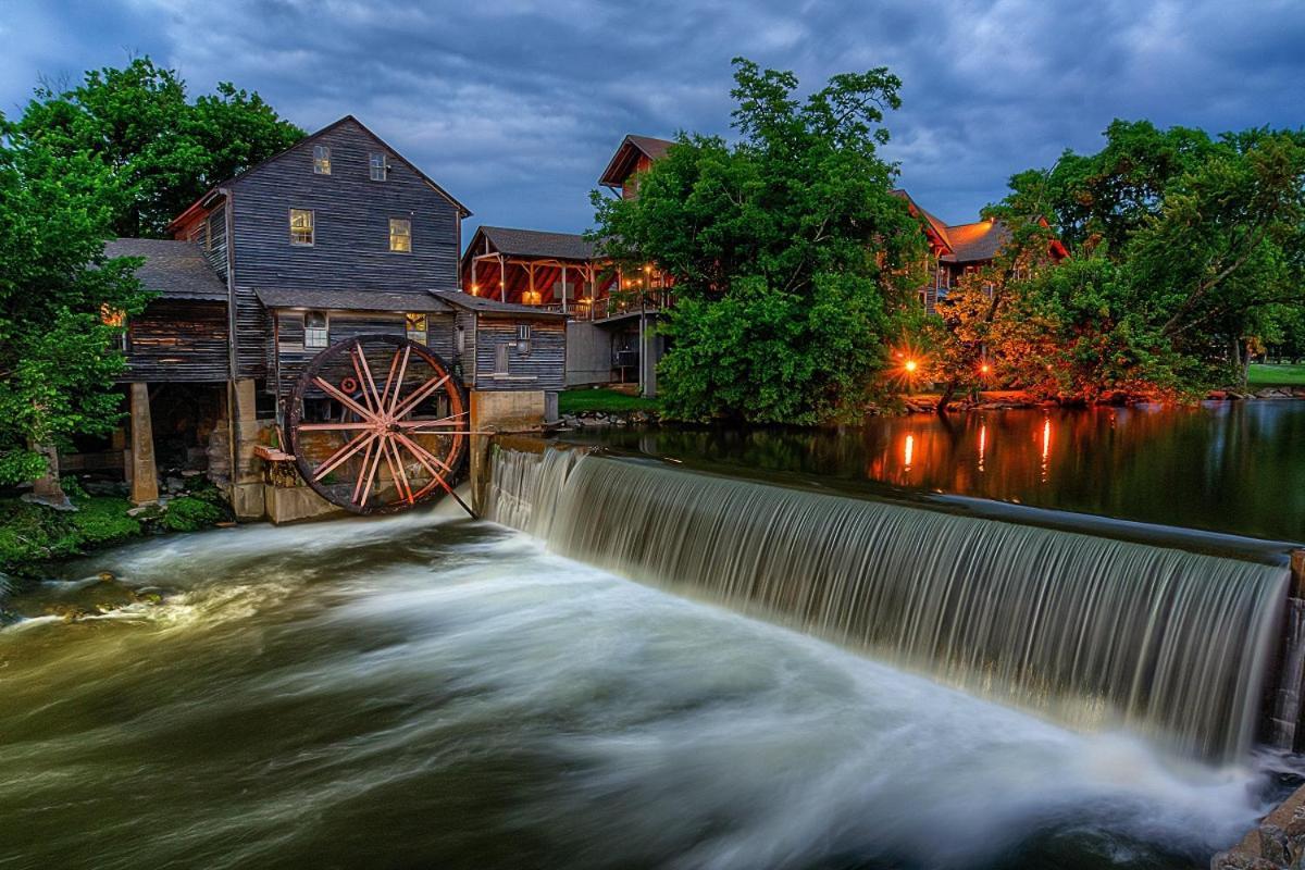 Whispering Winds, Hot Tub, Game Room, Wifi, 1089 Free Tickets Each Paid Day, Dollywood And More Гатлинбург Экстерьер фото