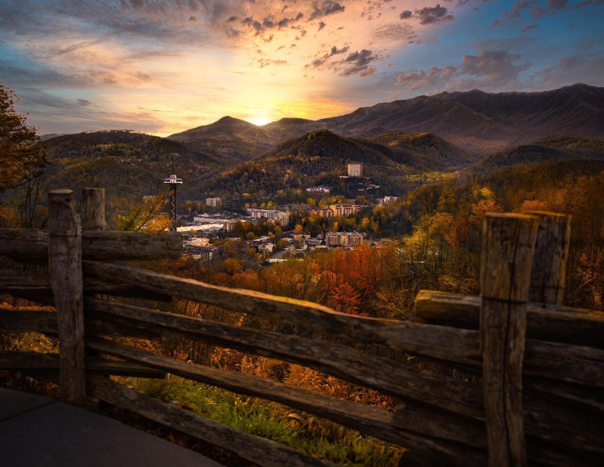 Whispering Winds, Hot Tub, Game Room, Wifi, 1089 Free Tickets Each Paid Day, Dollywood And More Гатлинбург Экстерьер фото